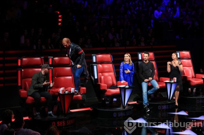 Hadise adeta büyüledi!