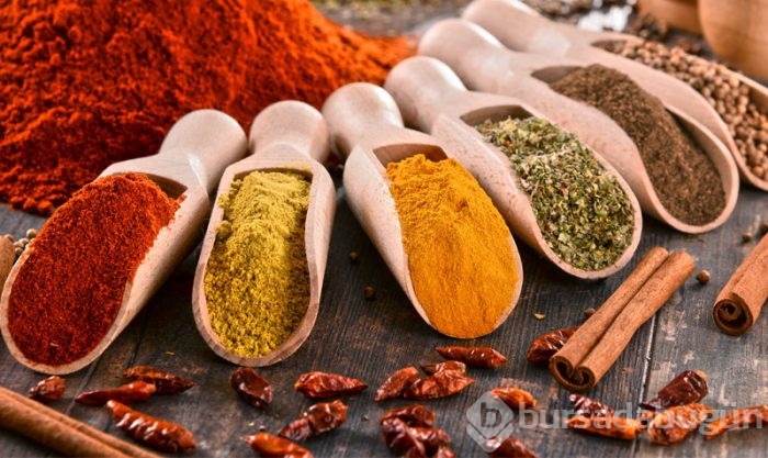Bu suyu içenin karnı dümdüz oluyor