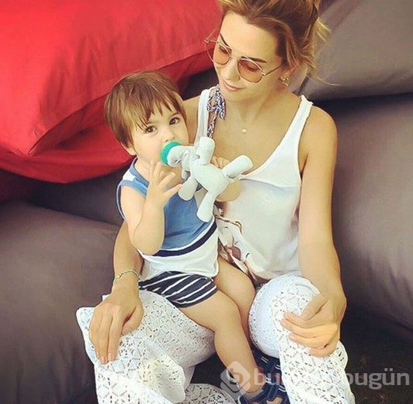 Ece Erken oğlu Eymen'in saçlarını mı boyatıyor?