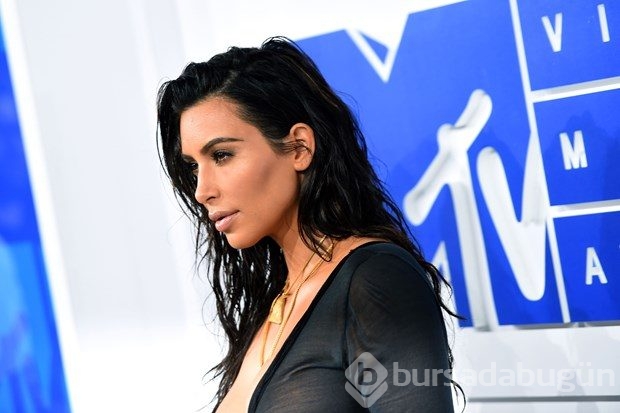 Kim Kardashian kendini gizledi