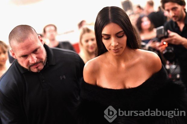Kim Kardashian kendini gizledi
