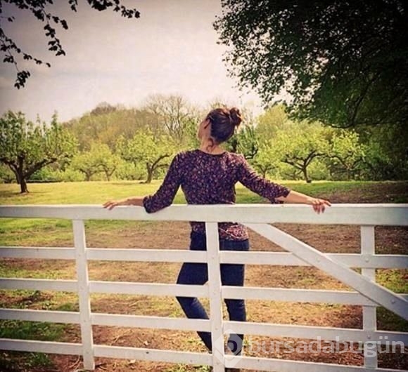 Ünlü manken Kelly Brook kasabada yaşamaya başladı