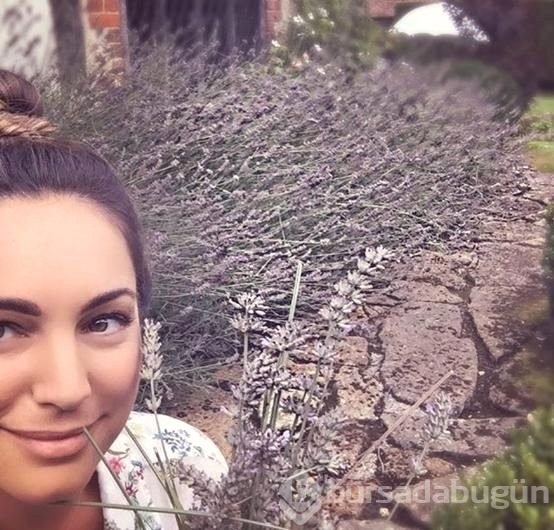 Ünlü manken Kelly Brook kasabada yaşamaya başladı