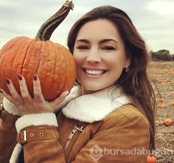 Ünlü manken Kelly Brook kasabada yaşamaya başladı