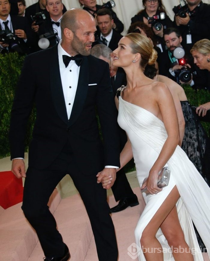 Rosie Huntington Whiteley isyan etti