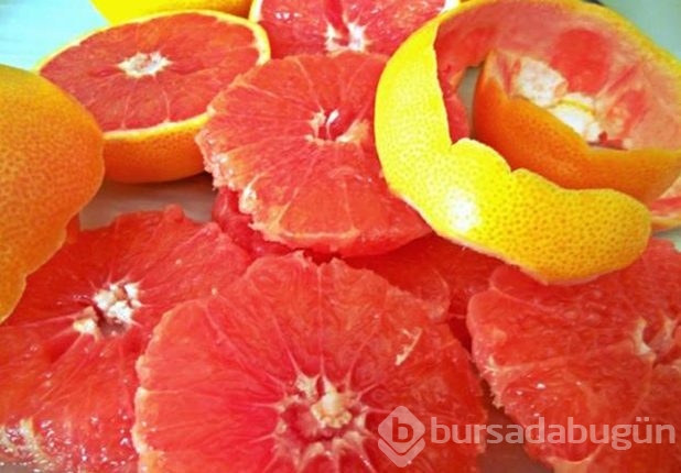 Bakın sigaraya ne yapıyor?