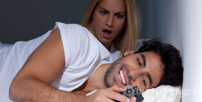 Dikkat sevgiliniz sizi sosyal medyada aldatıyor olabilir!