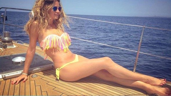 Ünlü sunucunun çıplak fotoğrafları internete sızdı