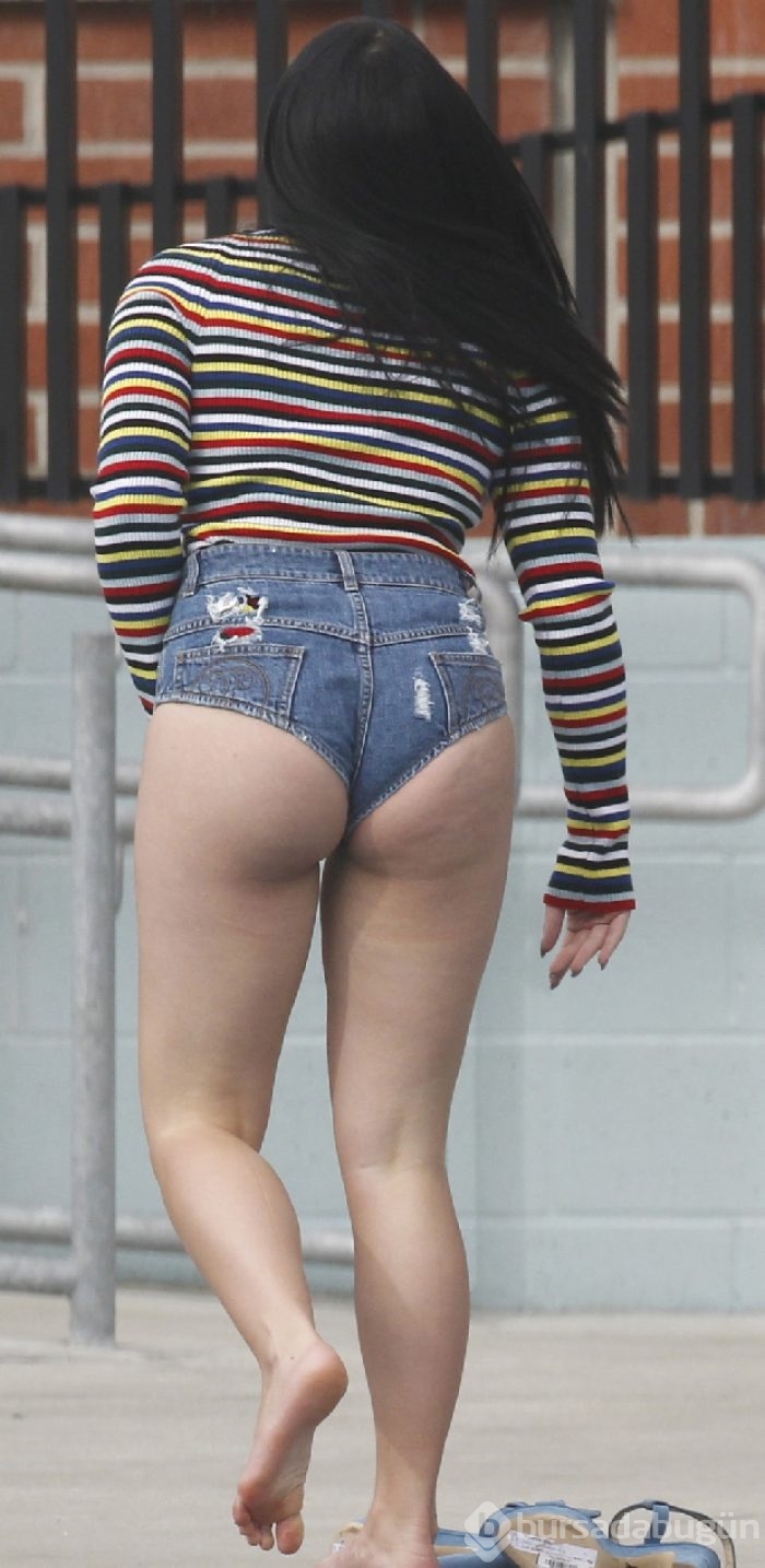 Ünlü oyuncu Ariel Winter, bir fotoğraf çekimi için objektif karşısına geçti...