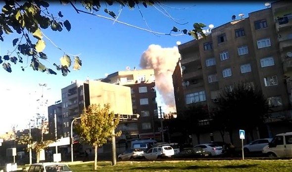 Diyarbakır Bağlar'da patlama (4 Kasım 2016)