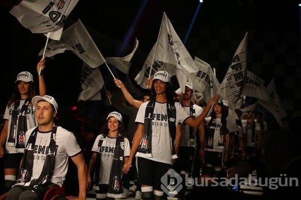Ünlüler Beşiktaş için podyumda