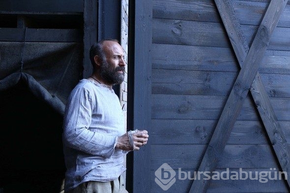 Bergüzar Korel: Klavye başında herkes konuşur!