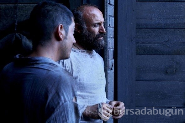Bergüzar Korel: Klavye başında herkes konuşur!
