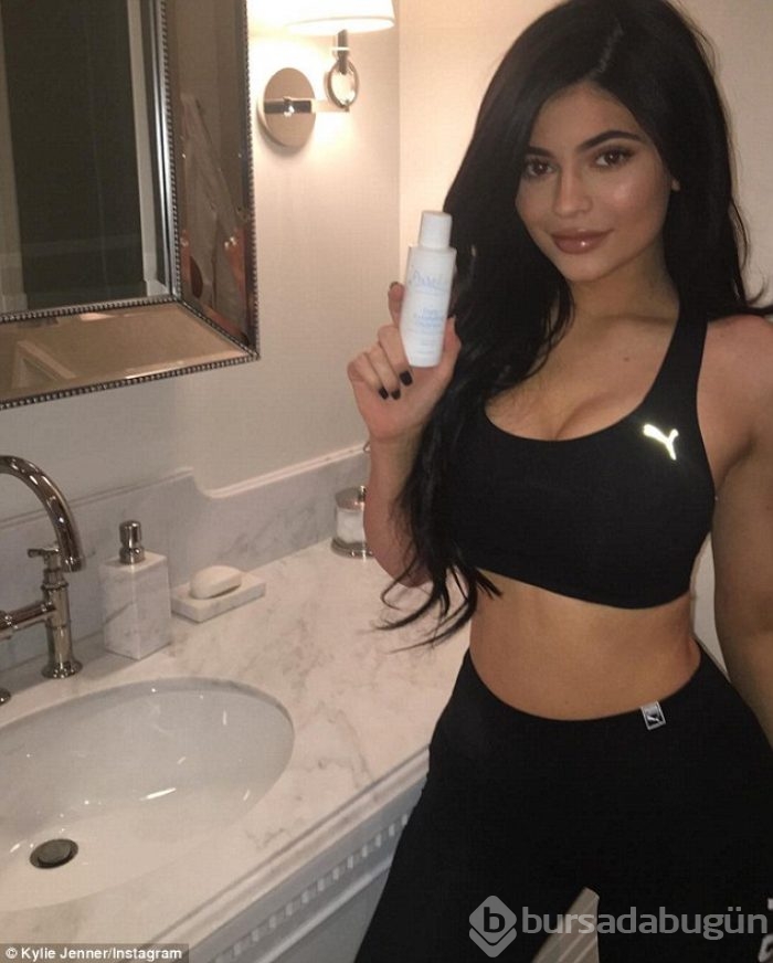 Kylie Jenner'dan sosyal medyayı sallayan fotoğraf