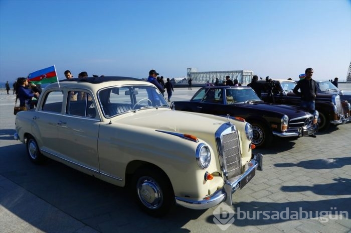 Azerbaycan'da Bayrak Günü kutlamalar