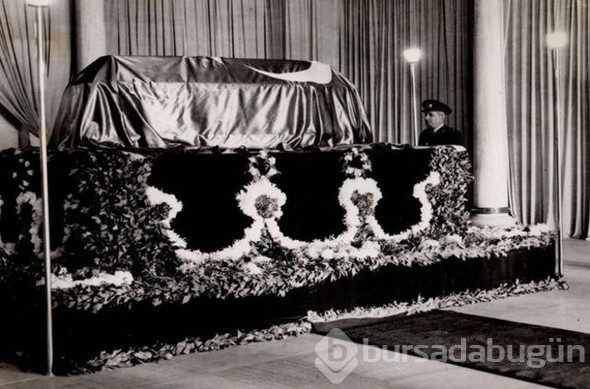 Atatürk'ün cenazesinden hiç görülmeyen fotoğraflar

