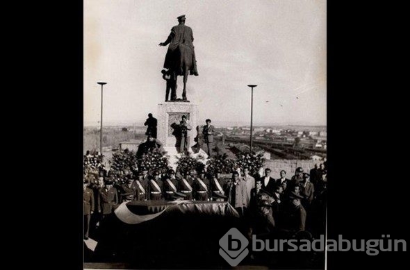 Atatürk'ün cenazesinden hiç görülmeyen fotoğraflar
