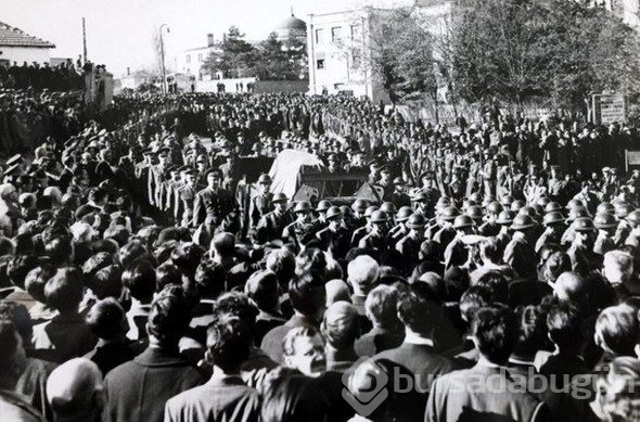 Atatürk'ün cenazesinden hiç görülmeyen fotoğraflar
