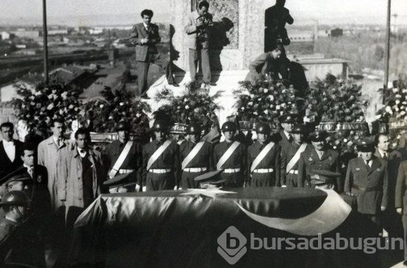 Atatürk'ün cenazesinden hiç görülmeyen fotoğraflar
