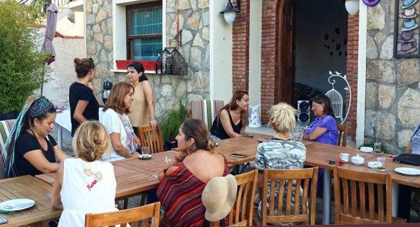 Ünlü oyuncu Esra Akkaya'nın yeni işi