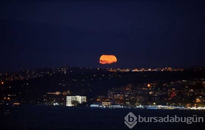 'Süper Ay' dünyayı büyüledi