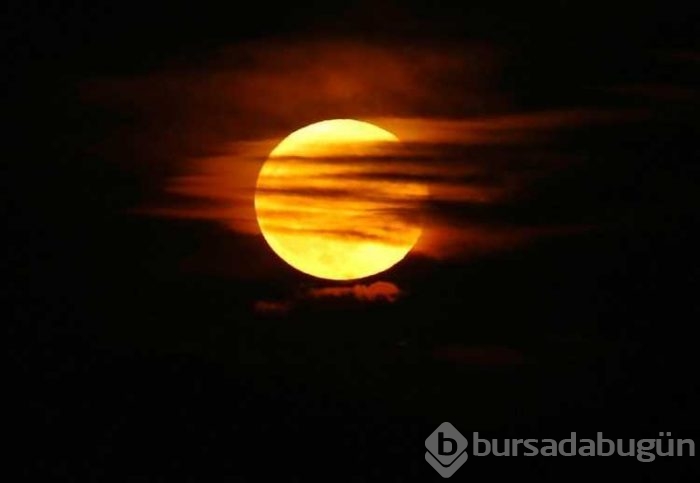 'Süper Ay' dünyayı büyüledi