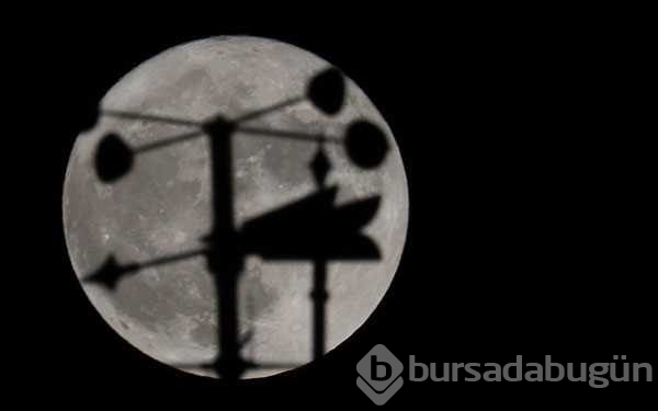 'Süper Ay' dünyayı büyüledi