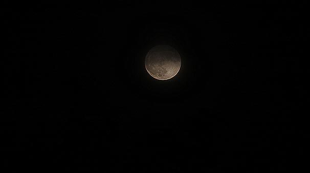 Süper Ay Türkiye'de dün gece böyle görüntülendi