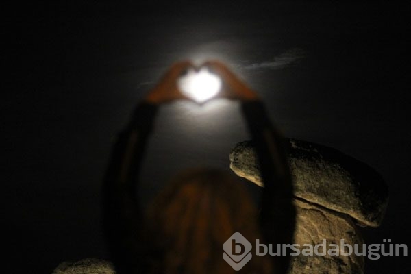 Süper Ay Türkiye'de dün gece böyle görüntülendi