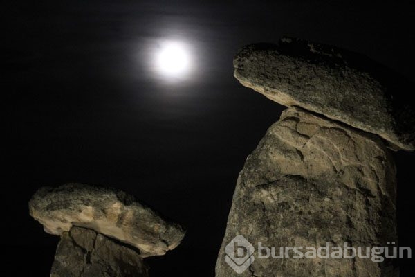Süper Ay Türkiye'de dün gece böyle görüntülendi