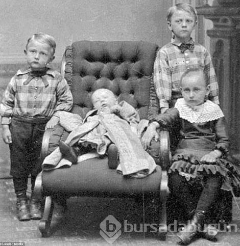 En garip gelenek! Ölülerle çektirilen fotoğraflar