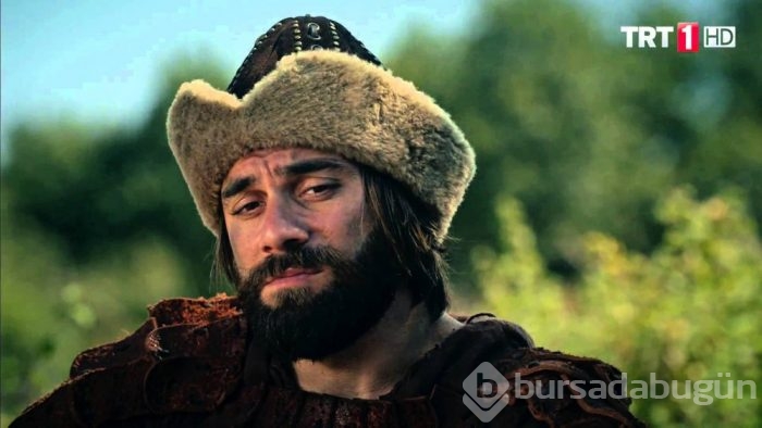 Diriliş Ertuğrul oyuncusu ödülü yere attı olay kare