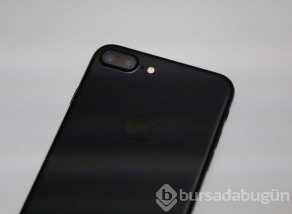 Apple iPhone fiyatlarını indirdi!