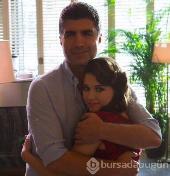 Özcan Deniz ve Afra Saraçoğlu arasında aşk mı var?