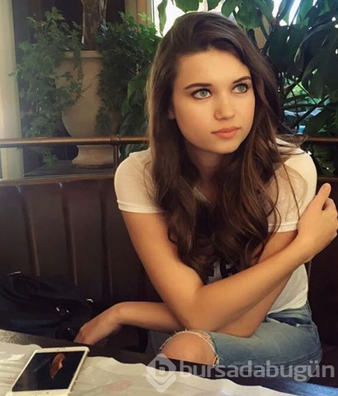 Özcan Deniz ve Afra Saraçoğlu arasında aşk mı var?