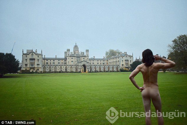 Cambridge öğrencileri soyundu!