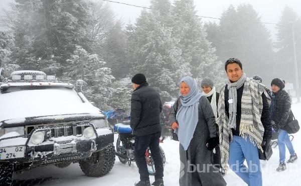 Kar Bursa'da yüzünü gösterdi!