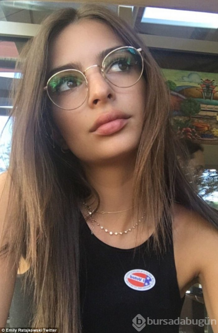 Emily yine yapacağını yaptı!