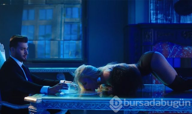 Britney Spears cesur sahneleriyle dikkat çekti