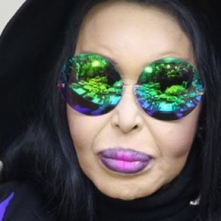 Bülent Ersoy: Doğurabilseydim kızım olsun isterdim