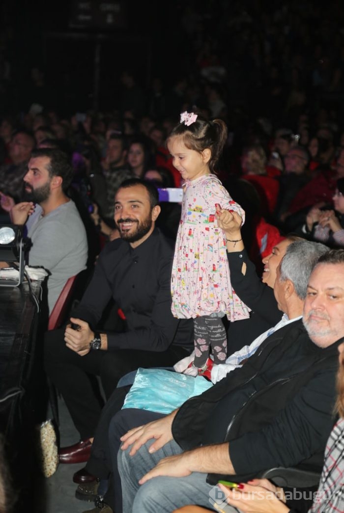Demet Akalın'dan ezeli rakibi Hande Yener'e yanıt