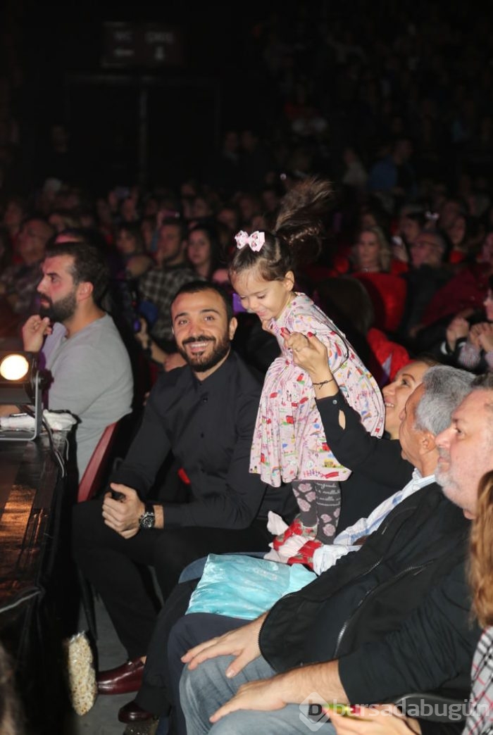 Demet Akalın'dan ezeli rakibi Hande Yener'e yanıt