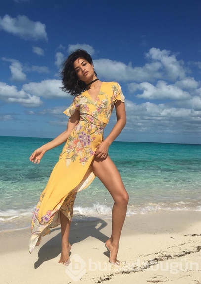 Victoria's Secret'a alınmayan Shanina Shaik tatilde