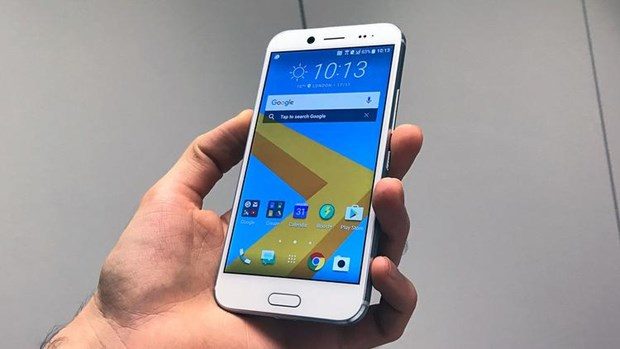 HTC yeni amiral gemisi HTC 10 evo'yu tanıttı 