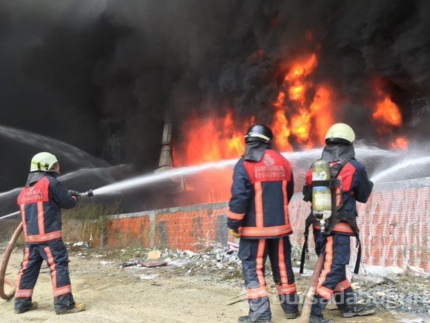 İstanbul'da korkutan yangın