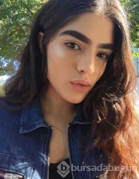 Genç modelin kaşlarına büyük ilgi