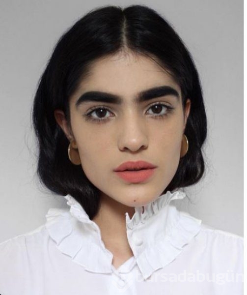 Genç modelin kaşlarına büyük ilgi