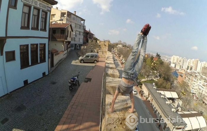 Bursalı 'Örümcek Emir' sosyal medya fenomeni oldu