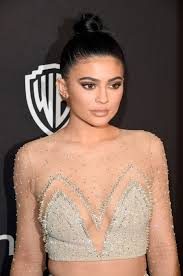 Kylie Jenner yine transparan
