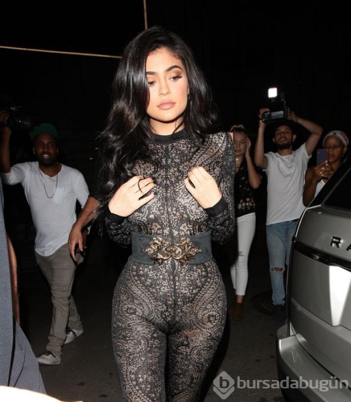 Kylie Jenner yine transparan

